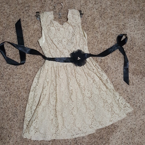 Jodi Kristopher Dresses & Skirts - Lace Dress Jodi Kristopher